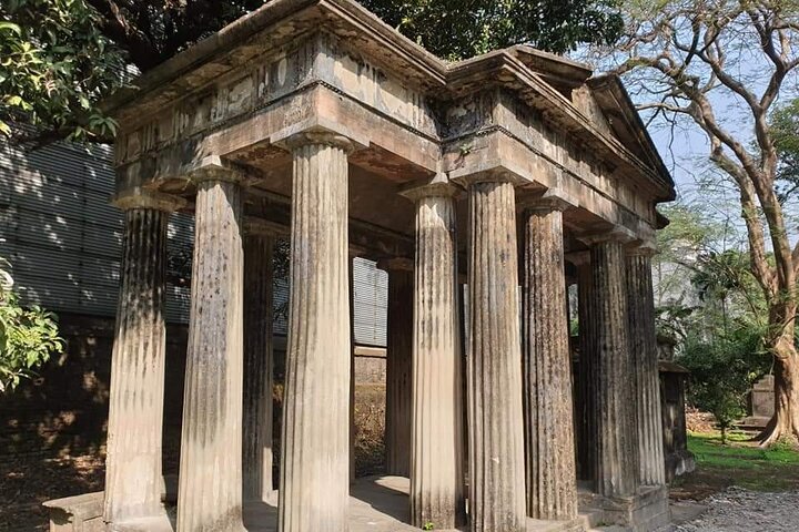 Explore Kolkata: Private 1-Day and 2-Day Tour Options