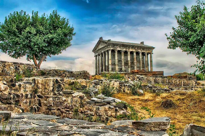 Private 7-8-hour Khor Virap, Garni temple & Geghard monastery trip from Yerevan