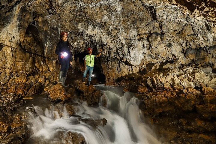 Full-Day Tour to the Rey Marcos Caves & Nature from Coban