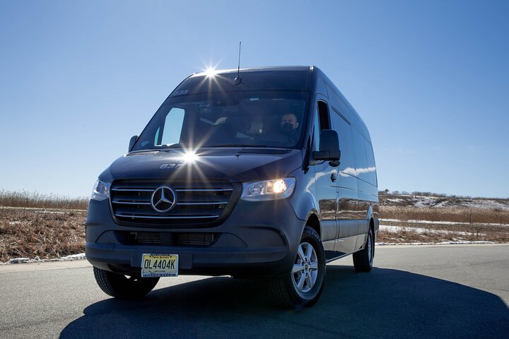 New York City Airport Arrival Transfer by Sprinter LGA JFK EWR