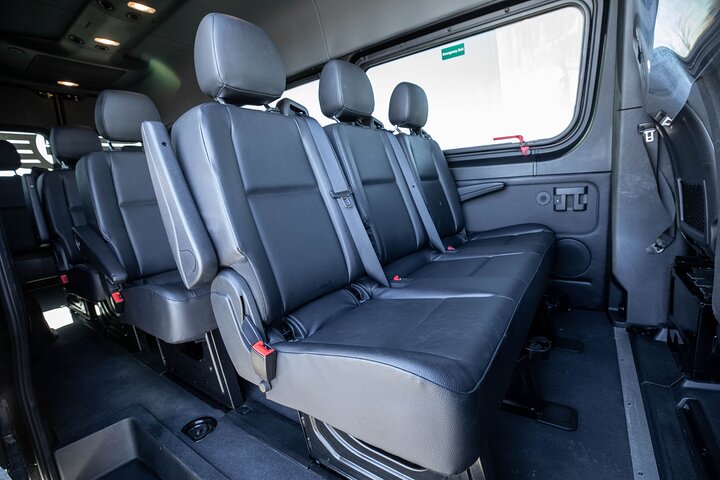 New York City Airport Arrival Transfer by Sprinter LGA JFK EWR