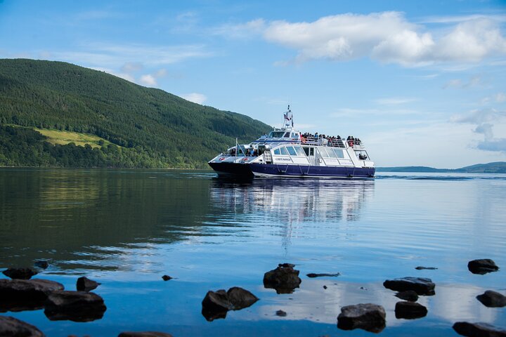 Loch Ness and Caledonian Canal 2-Hour Cruise from Dochgarroch