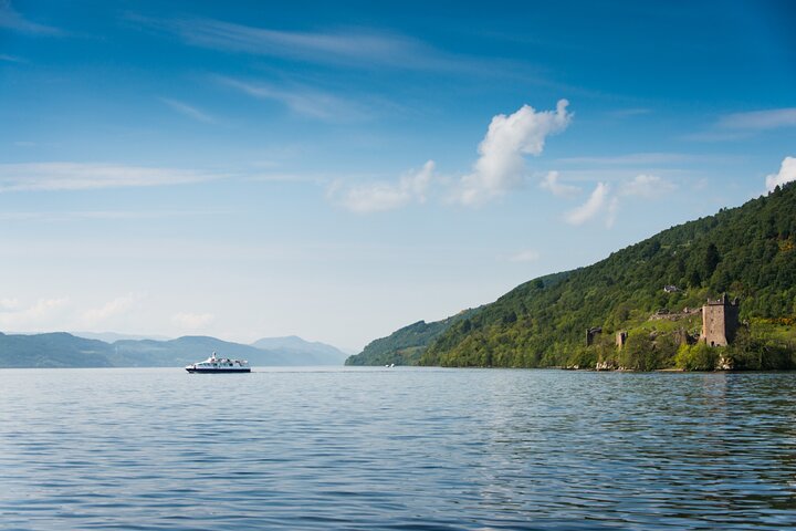 Loch Ness and Caledonian Canal 2-Hour Cruise from Dochgarroch