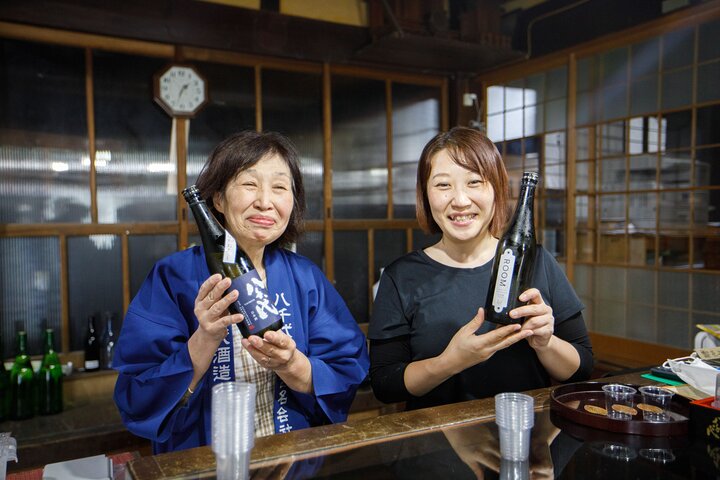 Guided Cycling Tour in Hagi with Sake Brewery Visit