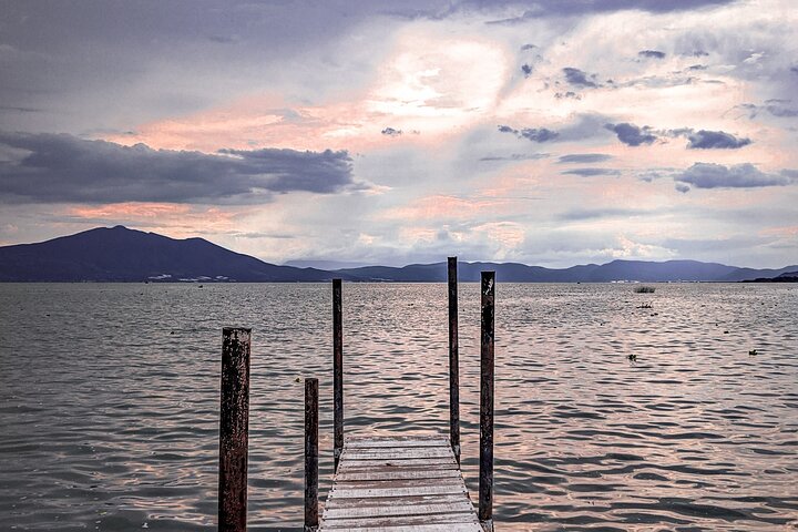 Tour to Lake Chapala, MAGIC TOWN of Ajijic from Guadalajara