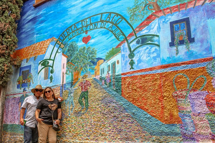 Tour to Lake Chapala, MAGIC TOWN of Ajijic from Guadalajara