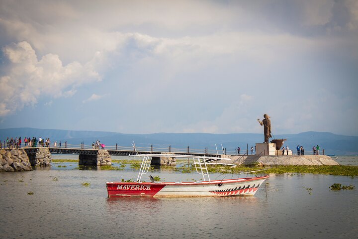 Tour to Lake Chapala, MAGIC TOWN of Ajijic from Guadalajara