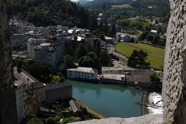 Private Guided History tour of Lourdes