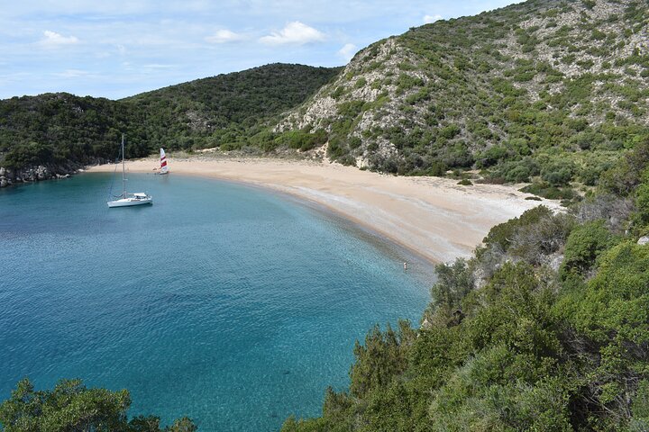 private sailing cruises
