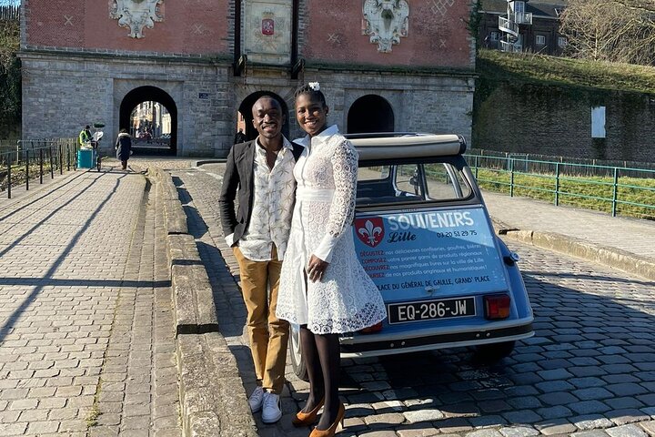 Unique Tour of Lille by Convertible 2CV - 1h00