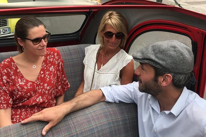 30-Minutes Private Guided Tour of Lille by Convertible 2CV