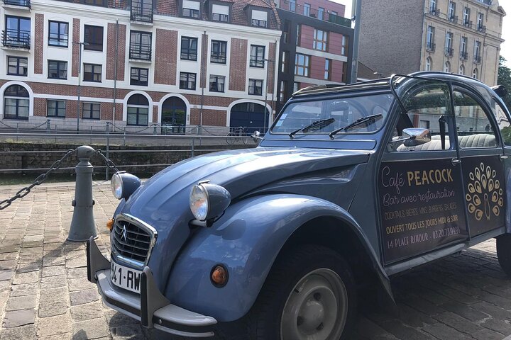 Private Lille Tour by Classic Convertible 2CV with Champagne