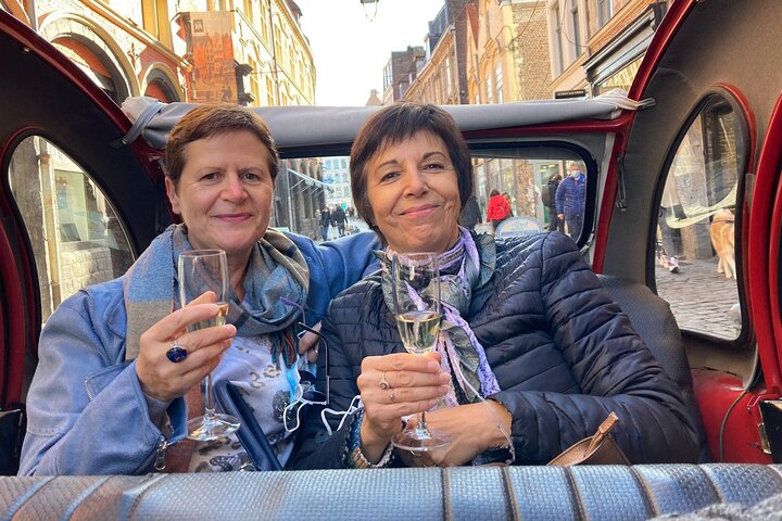 Private Lille Tour by Classic Convertible 2CV with Champagne
