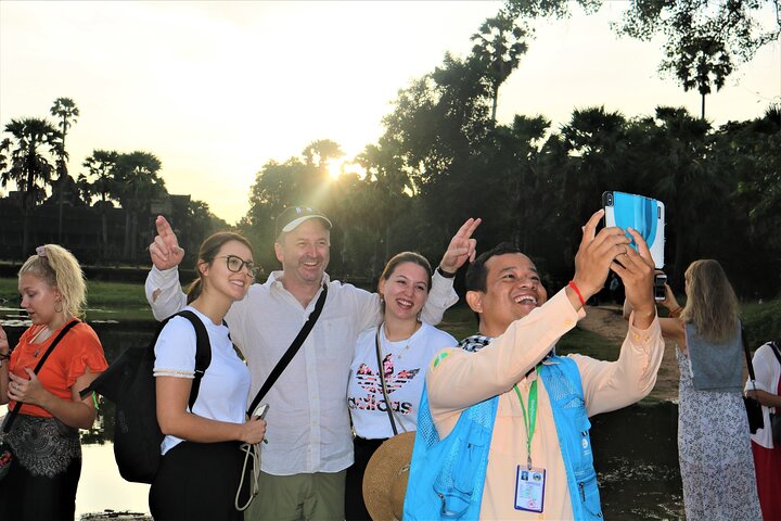 Angkor 2-Day Sunset & Sunrise Small-Group Tour