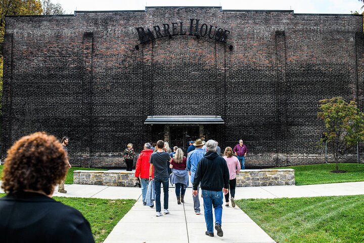 Nashville to Jack Daniel's Distillery Bus Tour + Whiskey Tastings