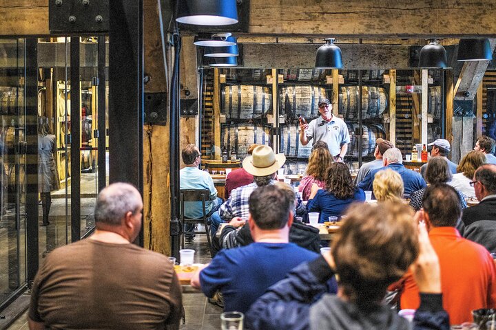 Nashville to Jack Daniel's Distillery Bus Tour + Whiskey Tastings