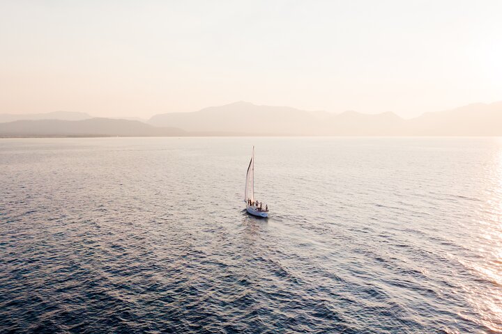 2 Hour Sailing Cruise on Lake Tahoe