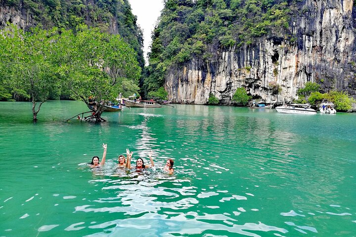 Koh Hong Private Tour from Krabi by Speedboat