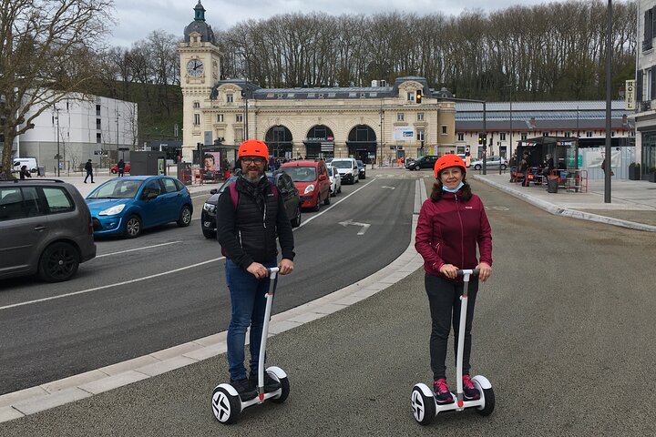 Unusual and ecological ride on a Segway and electric bike in Bayonne