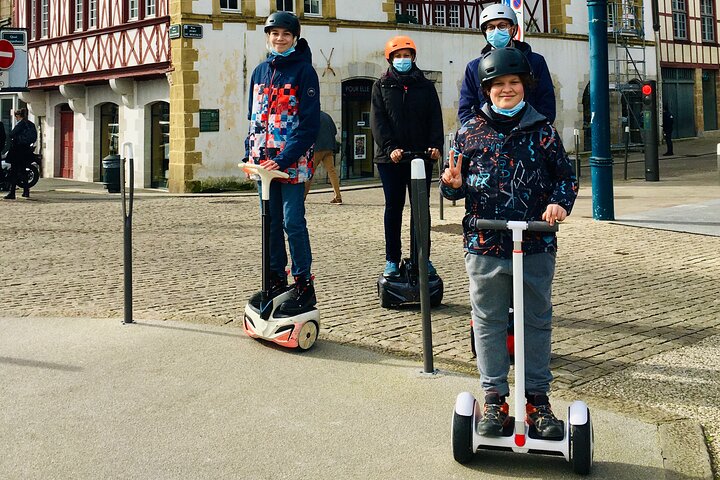 Unusual and ecological ride on a Segway and electric bike in Bayonne