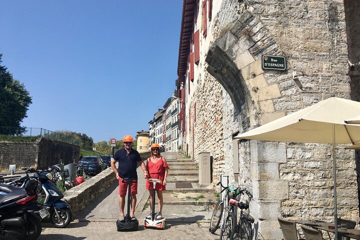 Unusual and ecological ride on a Segway and electric bike in Bayonne
