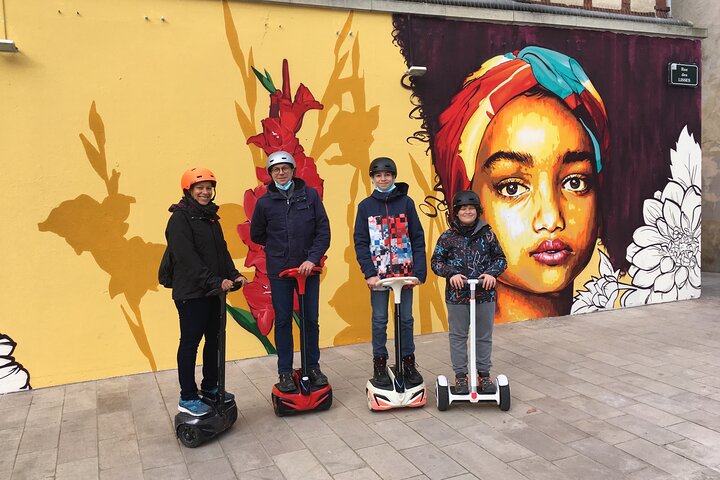 Unusual and ecological ride on a Segway and electric bike in Bayonne