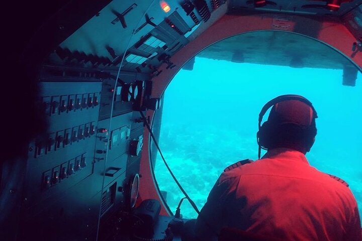 Atlantis Submarine Day Tour