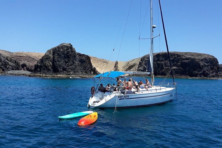 4h - Extended Private Sailing Tour around the Lobos Island