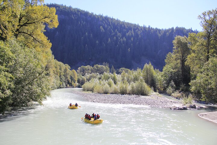 Family Friendly Cheakamus Splash Rafting