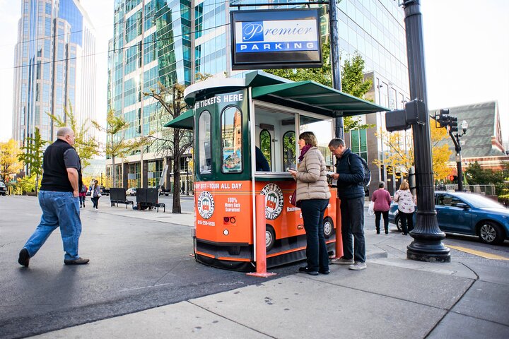 Nashville Hop On Hop Off Trolley Tour