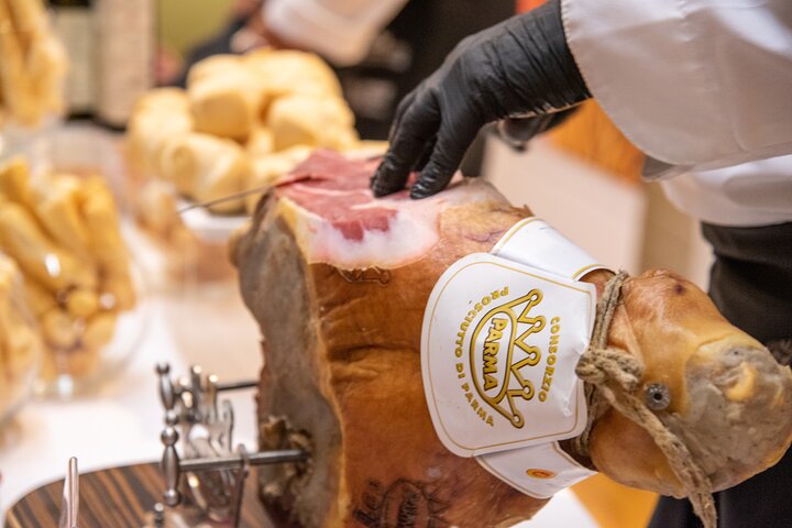 Half Day Private Parmigiano Reggiano and Parma Ham Experience