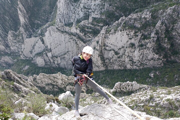 Nido de los Aguiluchos, Monterrey: Hiking + Rock Climbing + 3 Rappels