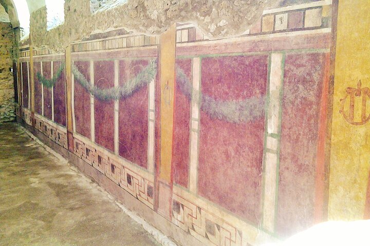 Pompeii private tour with an Official Guide