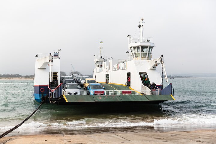Full Day Jurassic Coast Mini-Coach Tour from Bournemouth