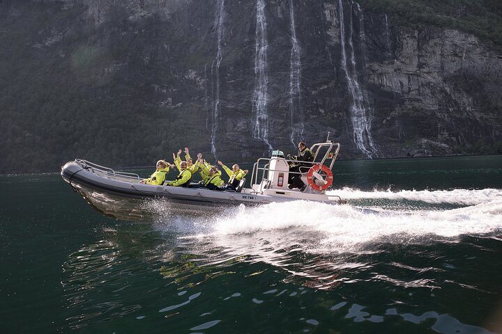 Geiranger: RIB Fjordsafari Geirangefjord