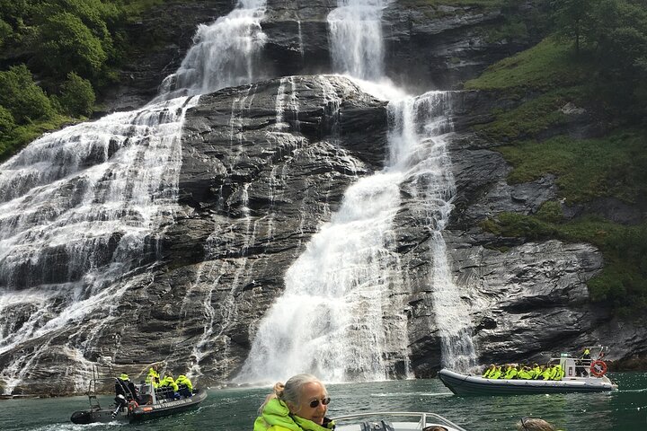 Geiranger: RIB Fjordsafari Geirangefjord