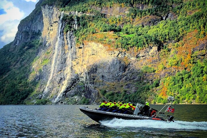 Geiranger: RIB Fjordsafari Geirangefjord