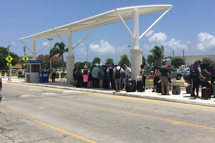 Grand Cayman Shared Airport Transfer