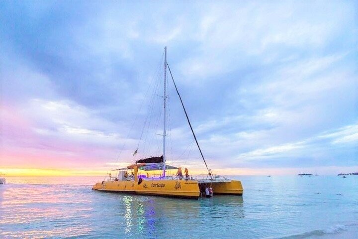 Party Catamaran: OpenBar, Music, Negril Beach, Rick's Cafe, Reef