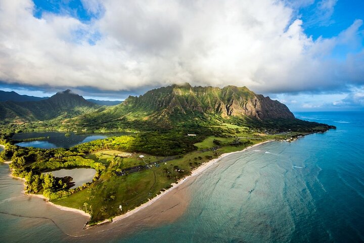 Oahu: 60 Min Royal Crown Helicopter Tour - Doors Off or On