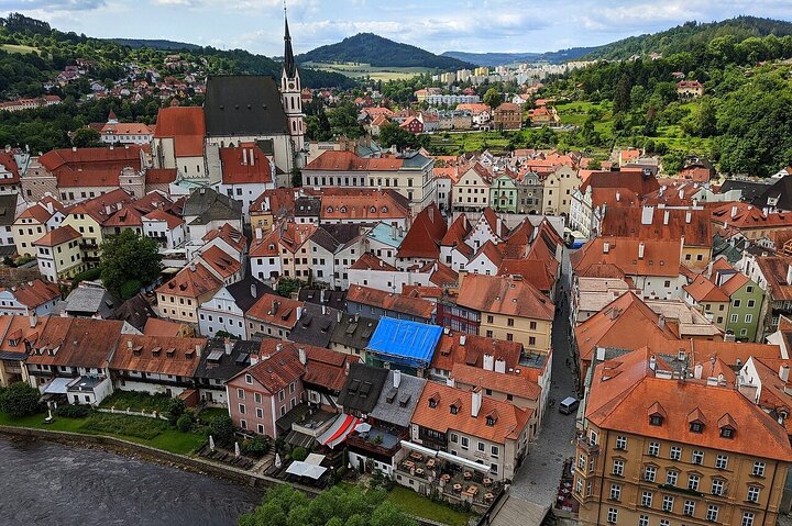 Private one way transfer from Cesky Krumlov to Vienna