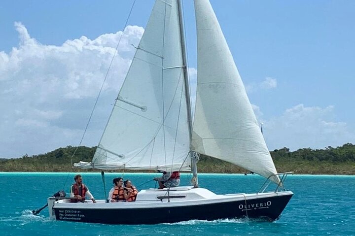 Sailing Tour through the Laguna de los Siete Colores