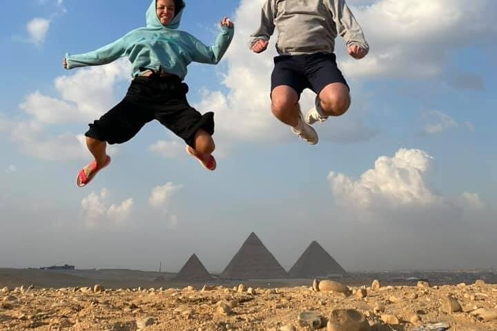 Best cairo tours visit to Giza Pyramids and Sphinx