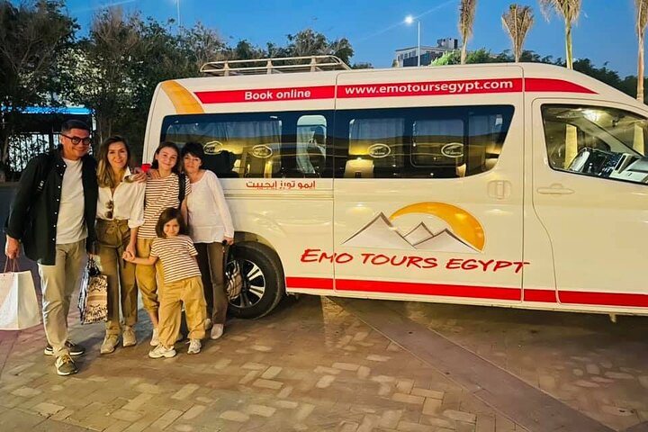 Best cairo tours visit to Giza Pyramids and Sphinx