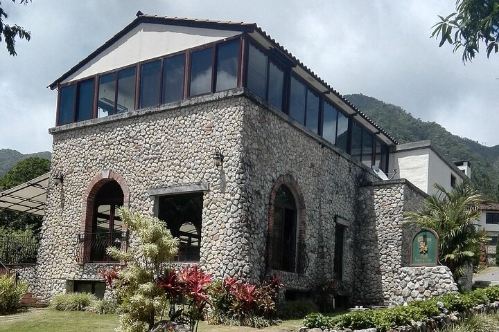 Private Transfer from Panama City or Airport to Anton Valley