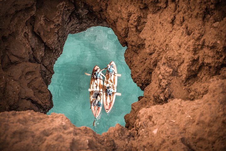 Albufeira: Sea Caves & Hidden Beaches Guided Kayak Tour
