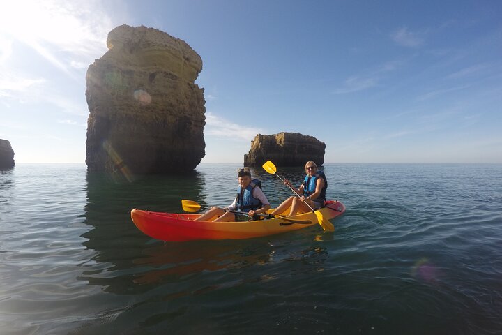 Albufeira: Sea Caves & Hidden Beaches Guided Kayak Tour
