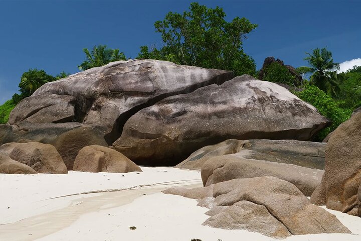 LGBTQIA, we look forward to seeing you | Island tour | Mahé | Seychelles