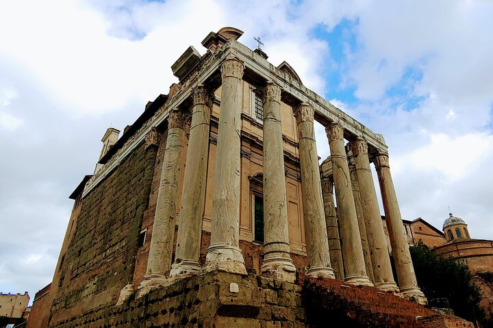 Rome: Colosseum Guided Tour with Roman Forum and Palatine Hill