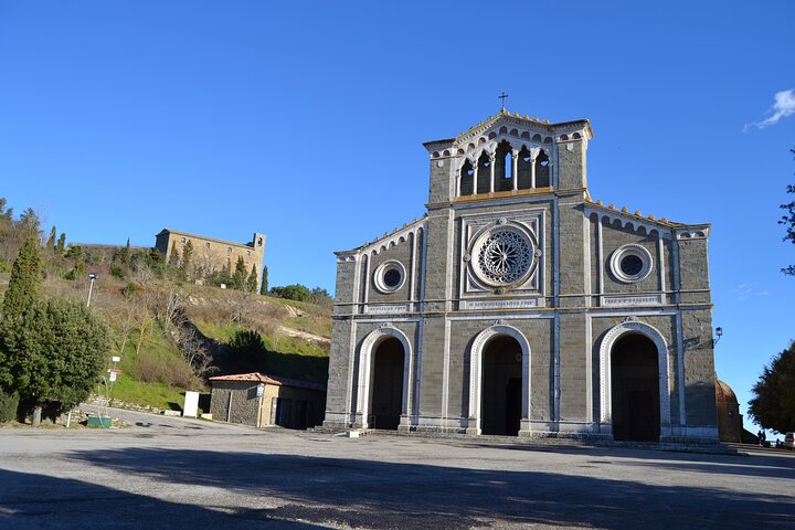 Walking Tour in Cortona